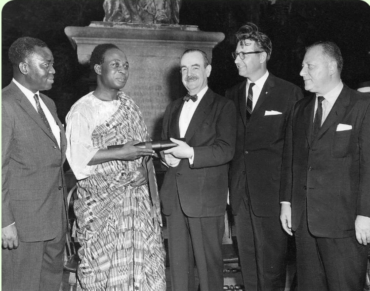 HOW YOUNG KWAME NKRUMAH OF GHANA OVERCAME ALL ODD, EXCELLED IN ...